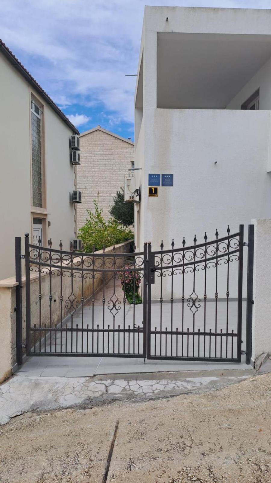 Apartments Slavica Bol Ngoại thất bức ảnh