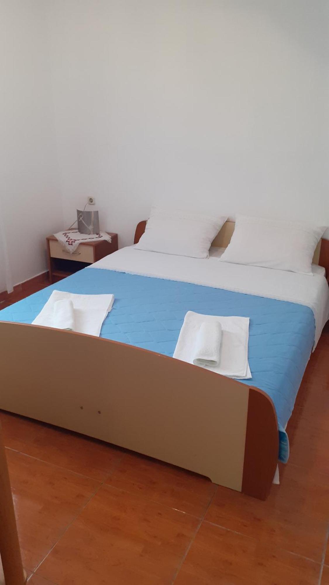Apartments Slavica Bol Phòng bức ảnh